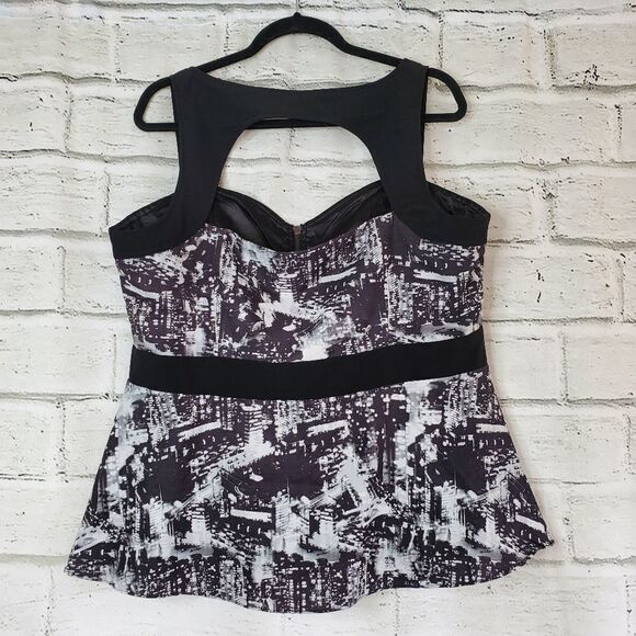 City Chic Black and white city lights zip up corset peplum size small = size 16 - Picture 10 of 10